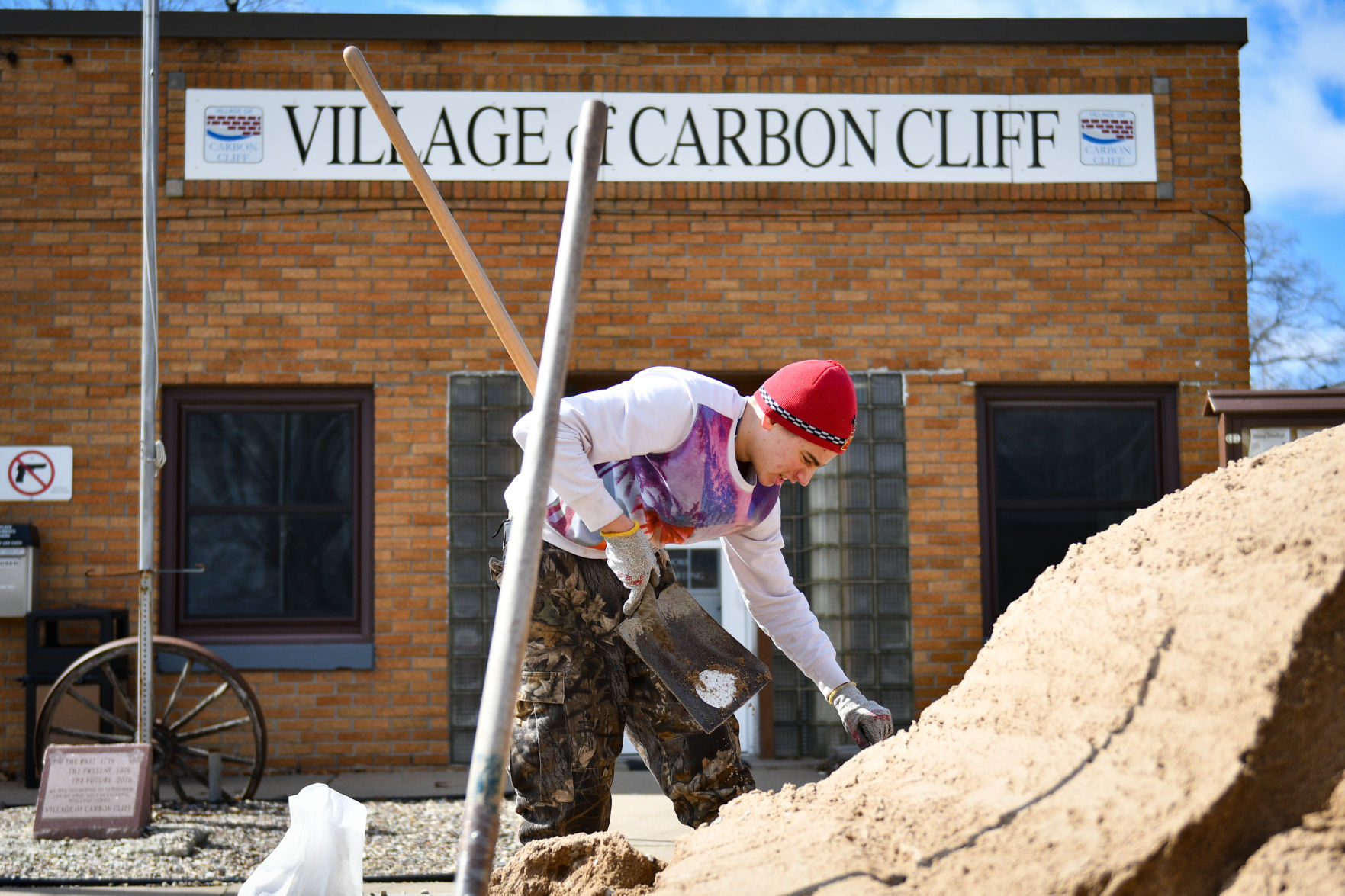 031619-mda-nws-sandbags-008a.JPG